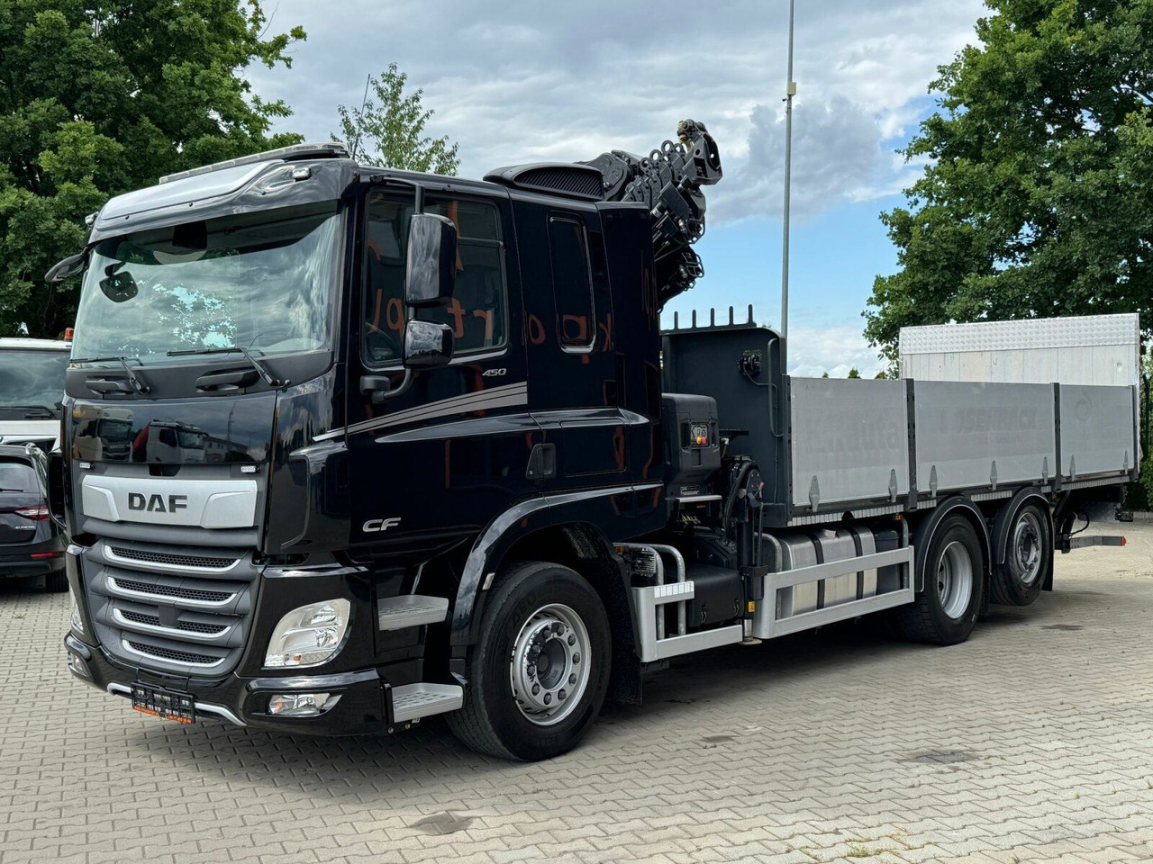 DAF CF 450 FAN 6x2 Pritsche mit Kran HIAB 188 E-6 - Camión caja abierta, Camión grúa: foto 3 DAF CF 450 FAN 6x2 Pritsche mit Kran HIAB 188 E-6 - Camión caja abierta, Camión grúa: foto 3