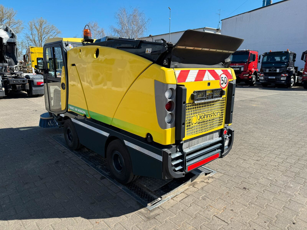 Johnston C202 Kleinkehrmaschine 2 M³ - 6.000 h - Barredora vial: foto 5 Johnston C202 Kleinkehrmaschine 2 M³ - 6.000 h - Barredora vial: foto 5