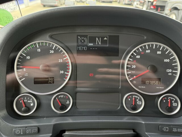 MAN TGA 18.360 4x2 HD-Kanalreiniger ASSMANN 6500 L - Limpieza de alcantarillado: foto 2 MAN TGA 18.360 4x2 HD-Kanalreiniger ASSMANN 6500 L - Limpieza de alcantarillado: foto 2