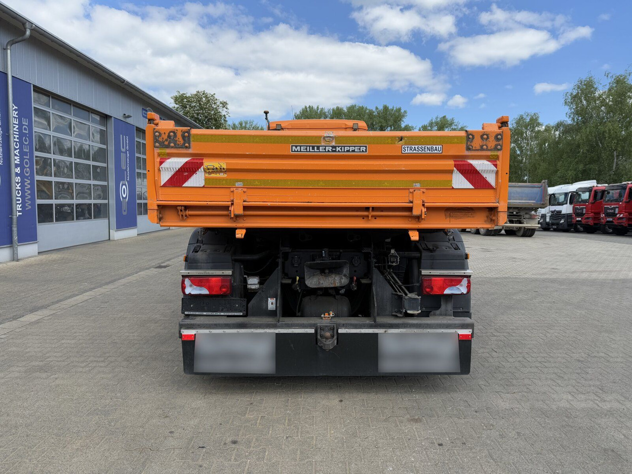 MAN TGS 28.420 6x4-4 Meiller Kipper Winterdienst - Camión volquete: foto 4 MAN TGS 28.420 6x4-4 Meiller Kipper Winterdienst - Camión volquete: foto 4