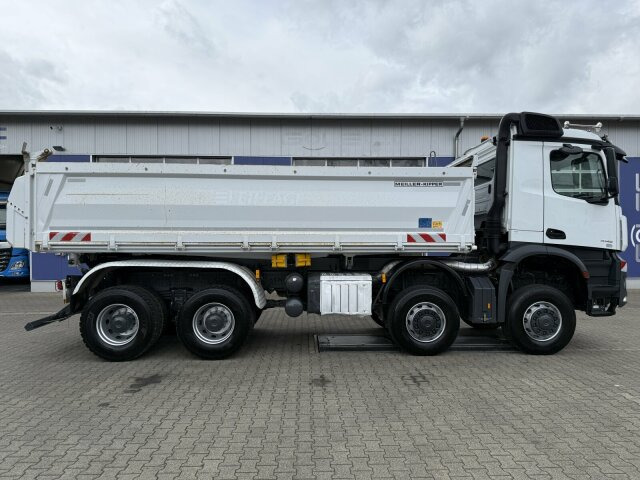 Leasing de Mercedes-Benz 4145 8x8 Meiler Dreiseitenkipper Bordmatik Mercedes-Benz 4145 8x8 Meiler Dreiseitenkipper Bordmatik: foto 11 Leasing de Mercedes-Benz 4145 8x8 Meiler Dreiseitenkipper Bordmatik Mercedes-Benz 4145 8x8 Meiler Dreiseitenkipper Bordmatik: foto 11