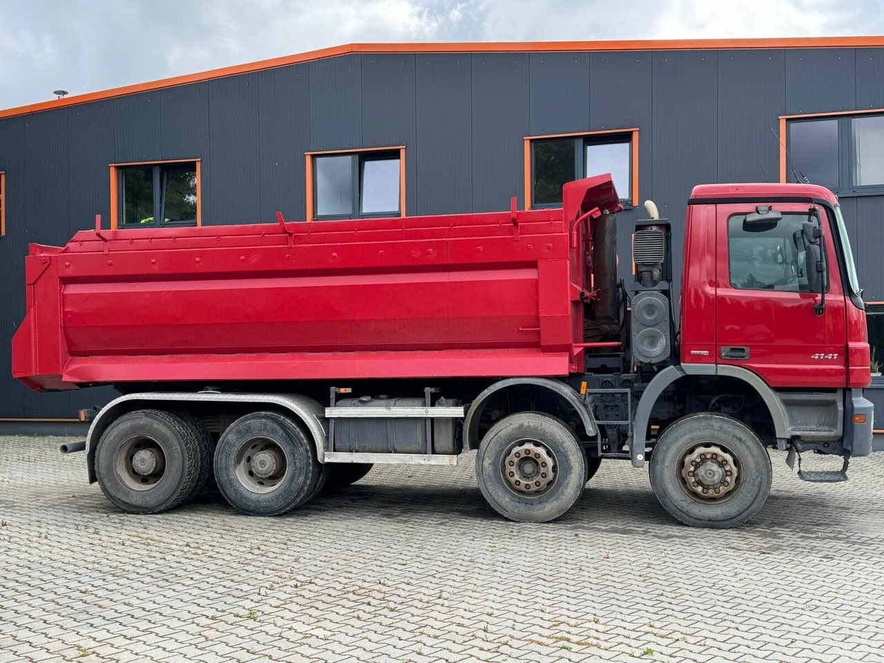 Mercedes-Benz ACTROS 4141 EURO4 8x8 Muldenkipper - Camión volquete: foto 4 Mercedes-Benz ACTROS 4141 EURO4 8x8 Muldenkipper - Camión volquete: foto 4