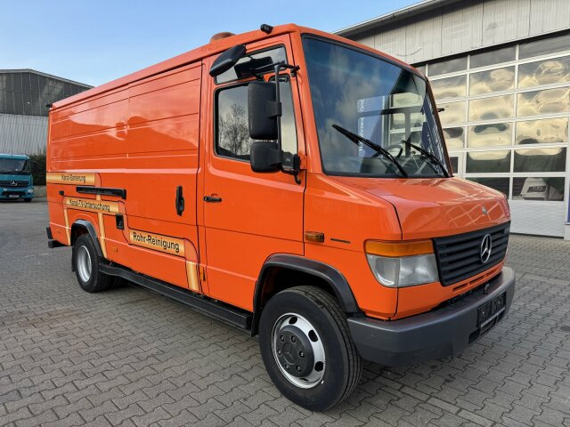 Mercedes-Benz Vario 818D Kanalreiniger Rockstroh Drain Jet 100 - Limpieza de alcantarillado: foto 1 Mercedes-Benz Vario 818D Kanalreiniger Rockstroh Drain Jet 100 - Limpieza de alcantarillado: foto 1