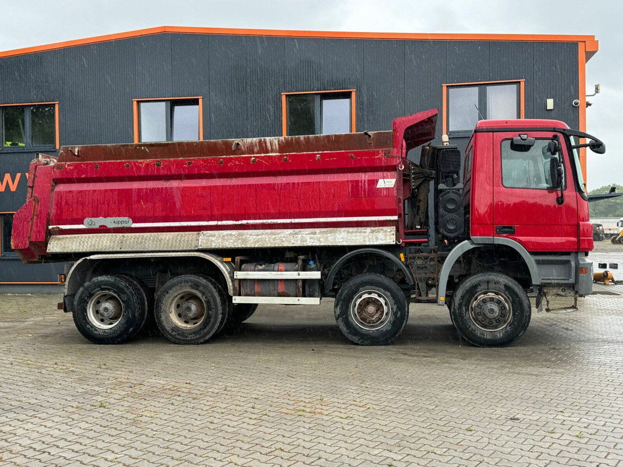 Mercedes-Benz ACTROS 4141 EURO4 8x6 Muldenkipper - Otros maquinaria: foto 4 Mercedes-Benz ACTROS 4141 EURO4 8x6 Muldenkipper - Otros maquinaria: foto 4