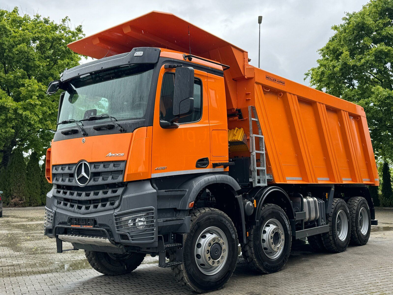 Mercedes-Benz AROCS 4851 8x6 Euro 6 Gesteinkipper MEILLER - Otros maquinaria: foto 2 Mercedes-Benz AROCS 4851 8x6 Euro 6 Gesteinkipper MEILLER - Otros maquinaria: foto 2