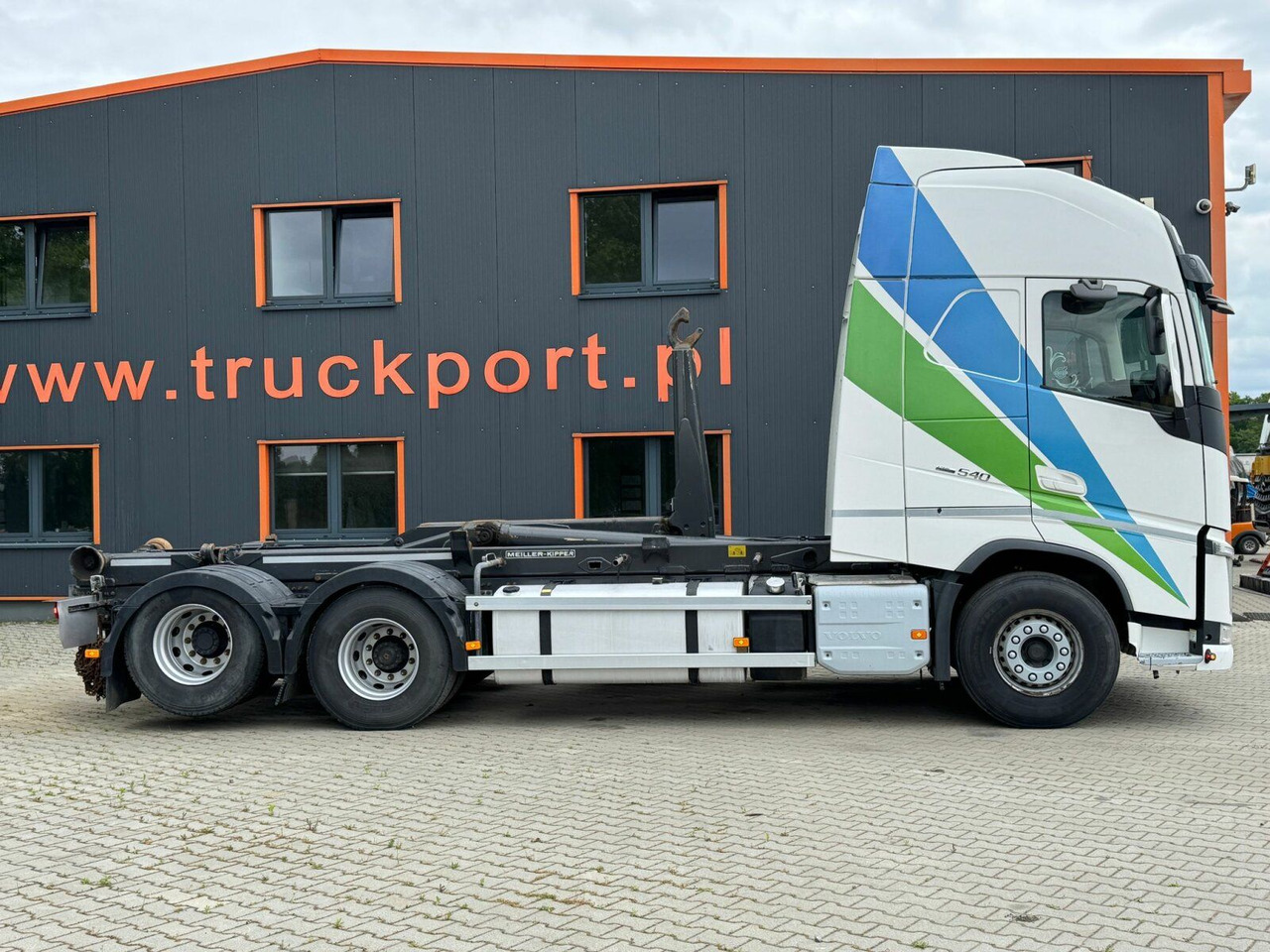Volvo FH 540 6x2 Abrollkipper MEILLER RK 26.67 - Camión multibasculante: foto 4 Volvo FH 540 6x2 Abrollkipper MEILLER RK 26.67 - Camión multibasculante: foto 4