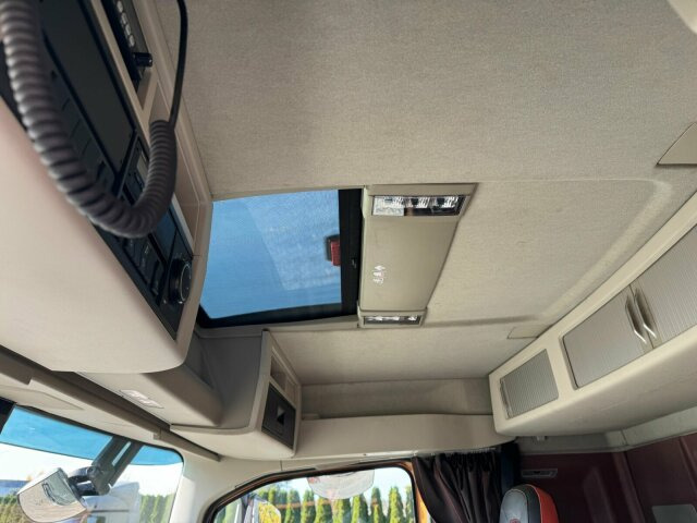 Volvo FH16 750 8X4 Holztransport Alukar TOP! - Camión forestal: foto 4 Volvo FH16 750 8X4 Holztransport Alukar TOP! - Camión forestal: foto 4