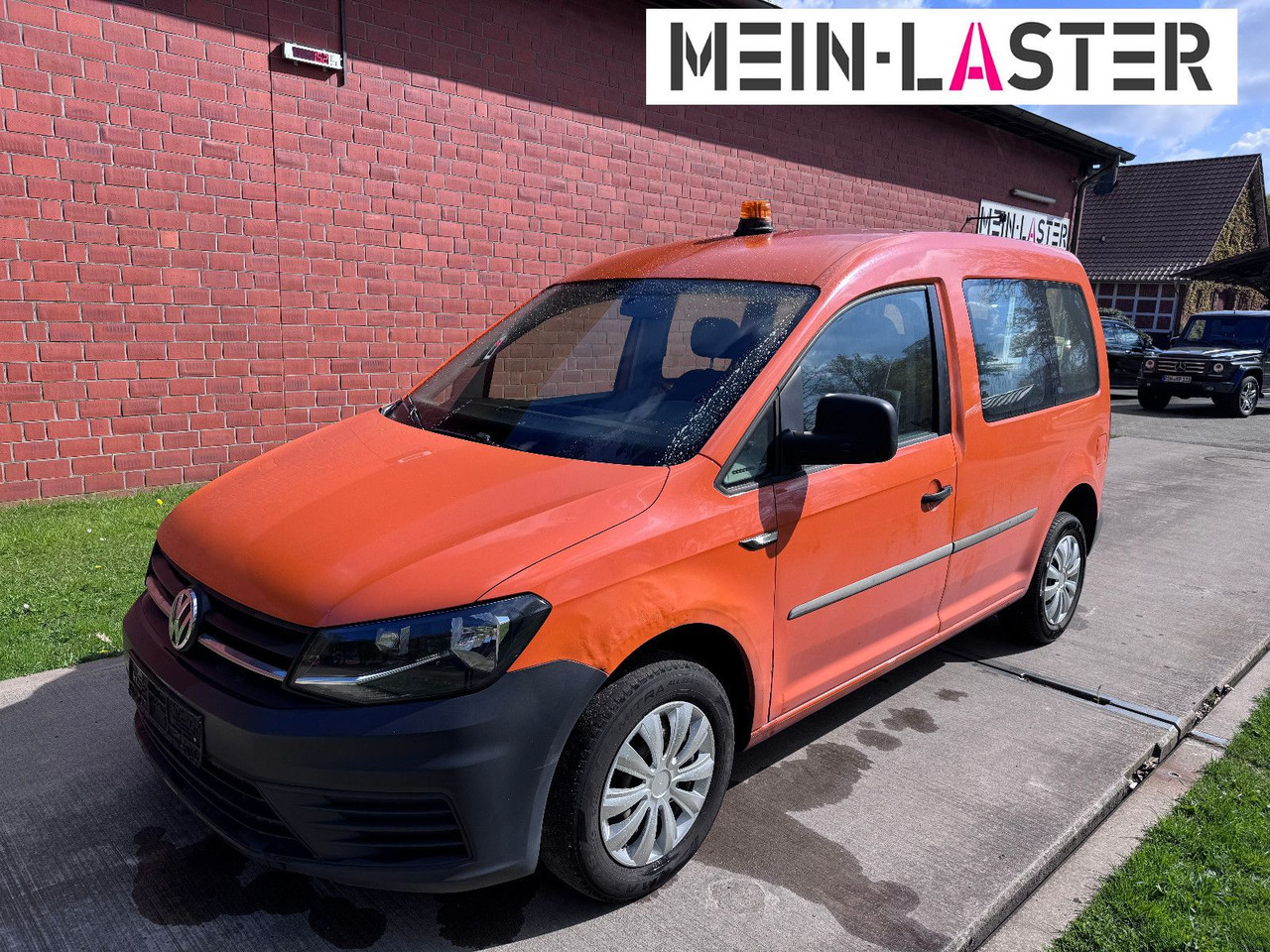Volkswagen Caddy 2.0 TDI Klima 1. Hand 73.300 km - Furgoneta de pasajeros: foto 1 Volkswagen Caddy 2.0 TDI Klima 1. Hand 73.300 km - Furgoneta de pasajeros: foto 1
