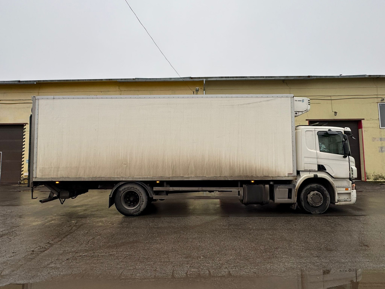 SCANIA P270 - Camión frigorífico: foto 1 SCANIA P270 - Camión frigorífico: foto 1