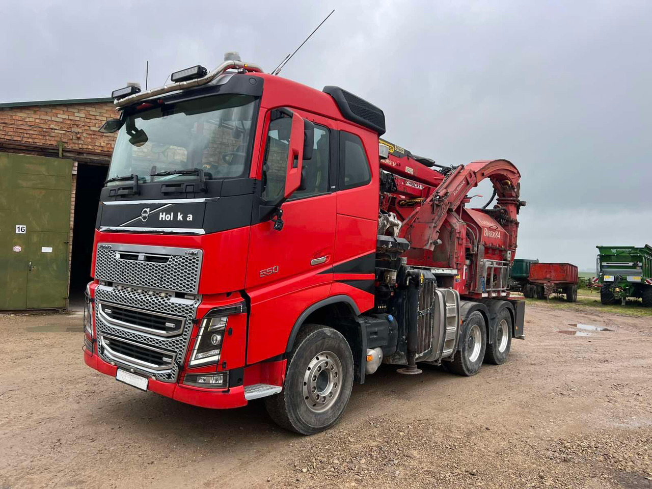 VOLVO FH16.550 - Trituradora de madera: foto 3 VOLVO FH16.550 - Trituradora de madera: foto 3