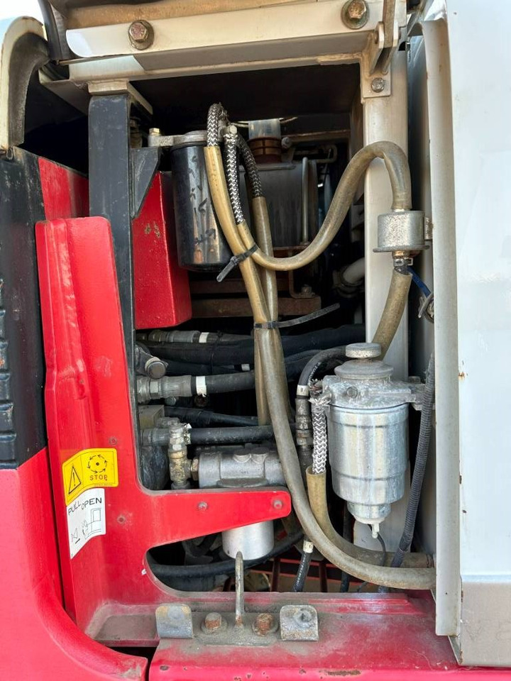 Excavadora de ruedas Takeuchi TB 175 W 8,7 ton. Klima Turbo 77 PS: foto 20