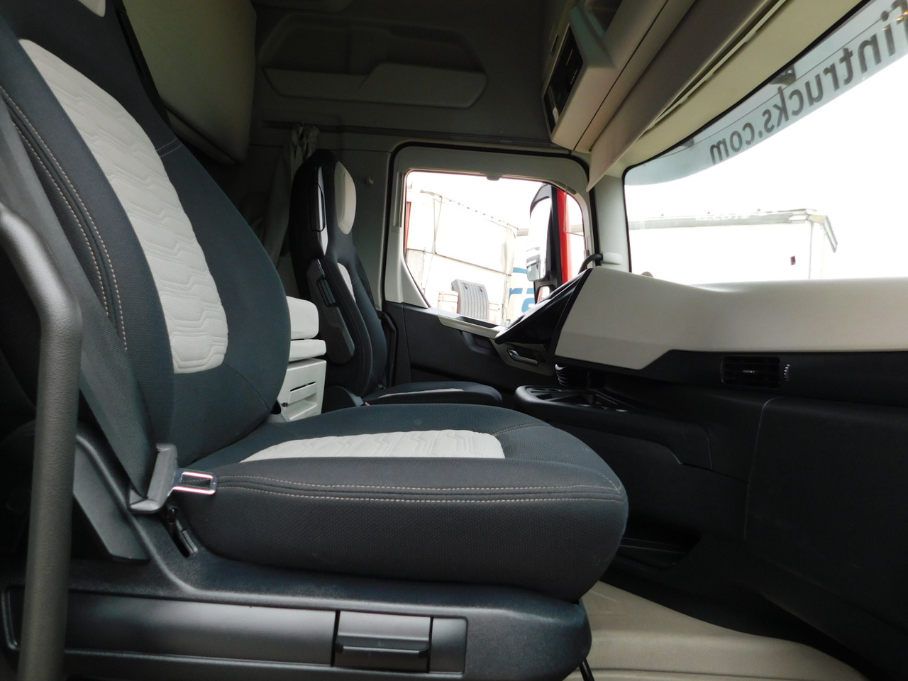 Ford F max ll 4x2 scab e6 12tx2620 - Cabeza tractora: foto 5 Ford F max ll 4x2 scab e6 12tx2620 - Cabeza tractora: foto 5