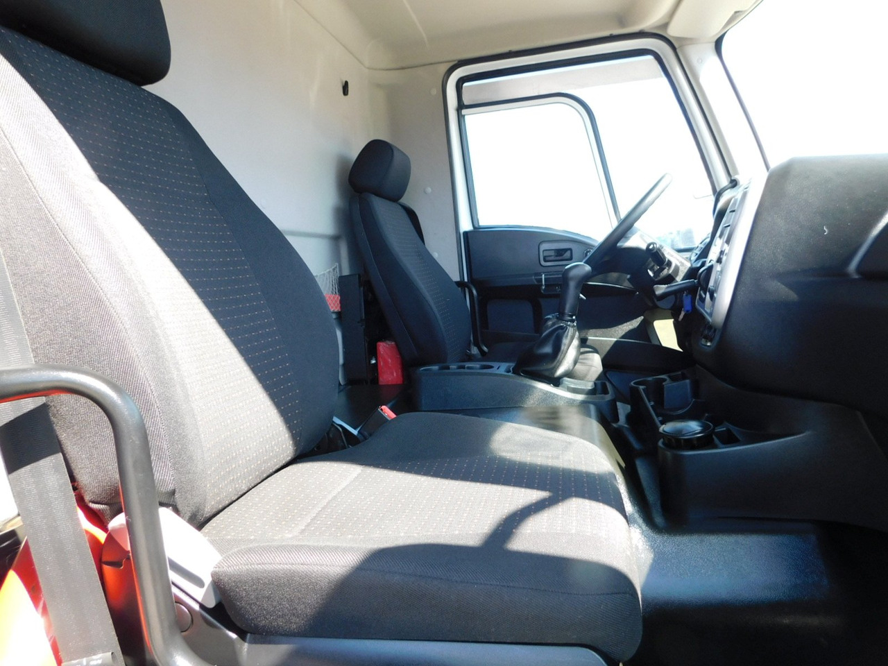 Ford 4142d 8x4 dcab e6 16s2230 - Camión volquete: foto 5 Ford 4142d 8x4 dcab e6 16s2230 - Camión volquete: foto 5