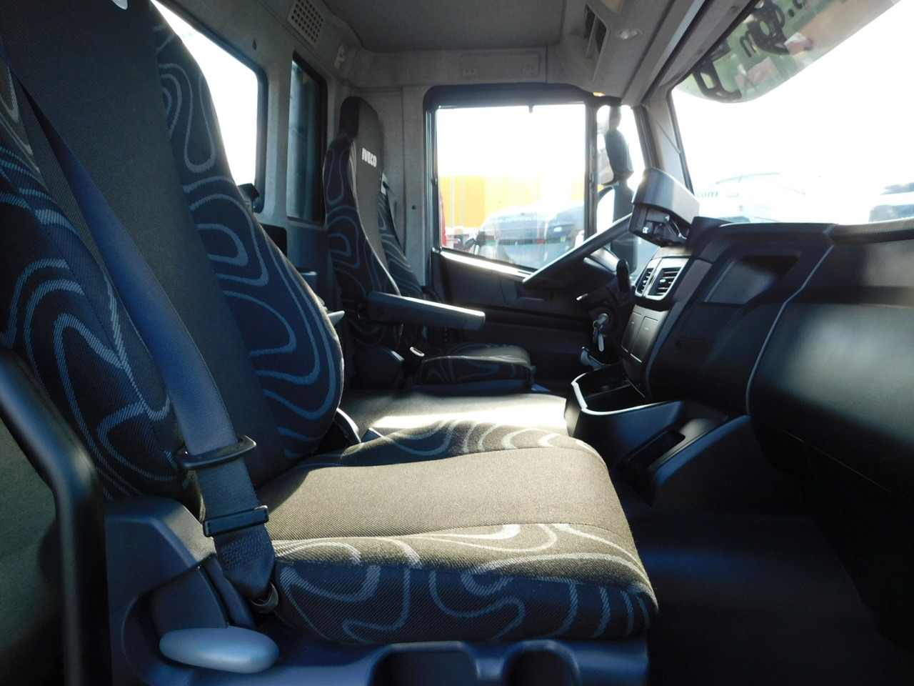 Iveco Ad 340t - Camión volquete: foto 5 Iveco Ad 340t - Camión volquete: foto 5