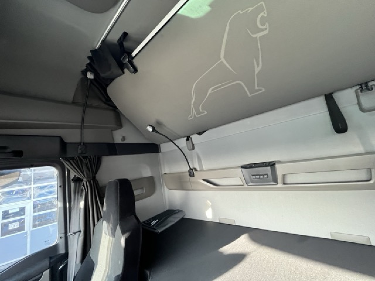 MAN TGX 18.520 4x2 BL SA Euro6 Intarder Klima ZV - Cabeza tractora: foto 4 MAN TGX 18.520 4x2 BL SA Euro6 Intarder Klima ZV - Cabeza tractora: foto 4