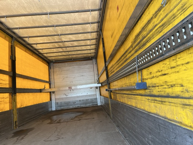 MAN TGL 12.220 4x2 BL Euro6 Klima Luftfeder - Camión lona: foto 5 MAN TGL 12.220 4x2 BL Euro6 Klima Luftfeder - Camión lona: foto 5