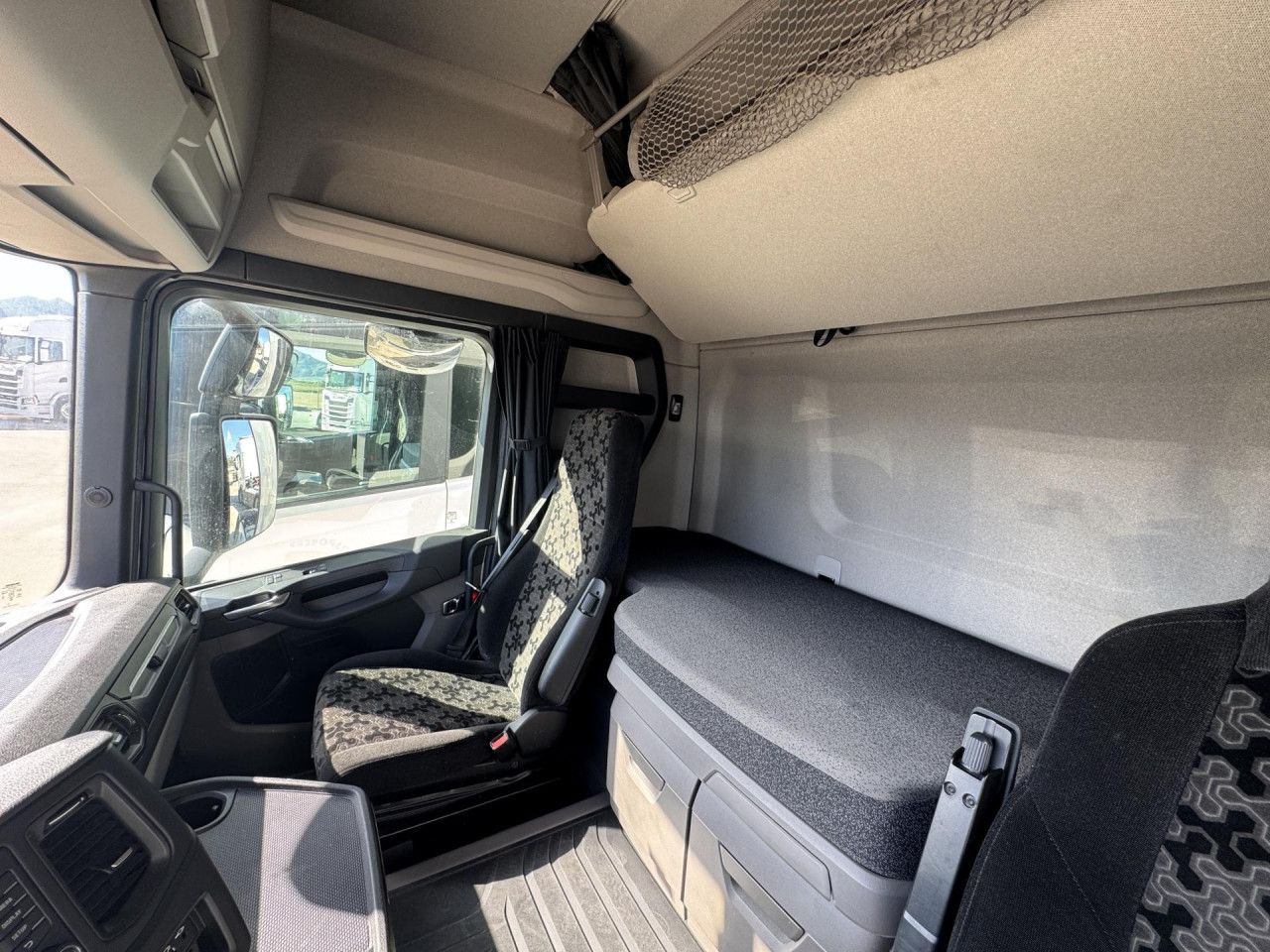 Cabeza tractora Scania R 460: foto 13