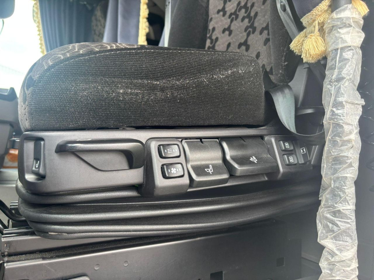 Cabeza tractora Scania R 460: foto 8