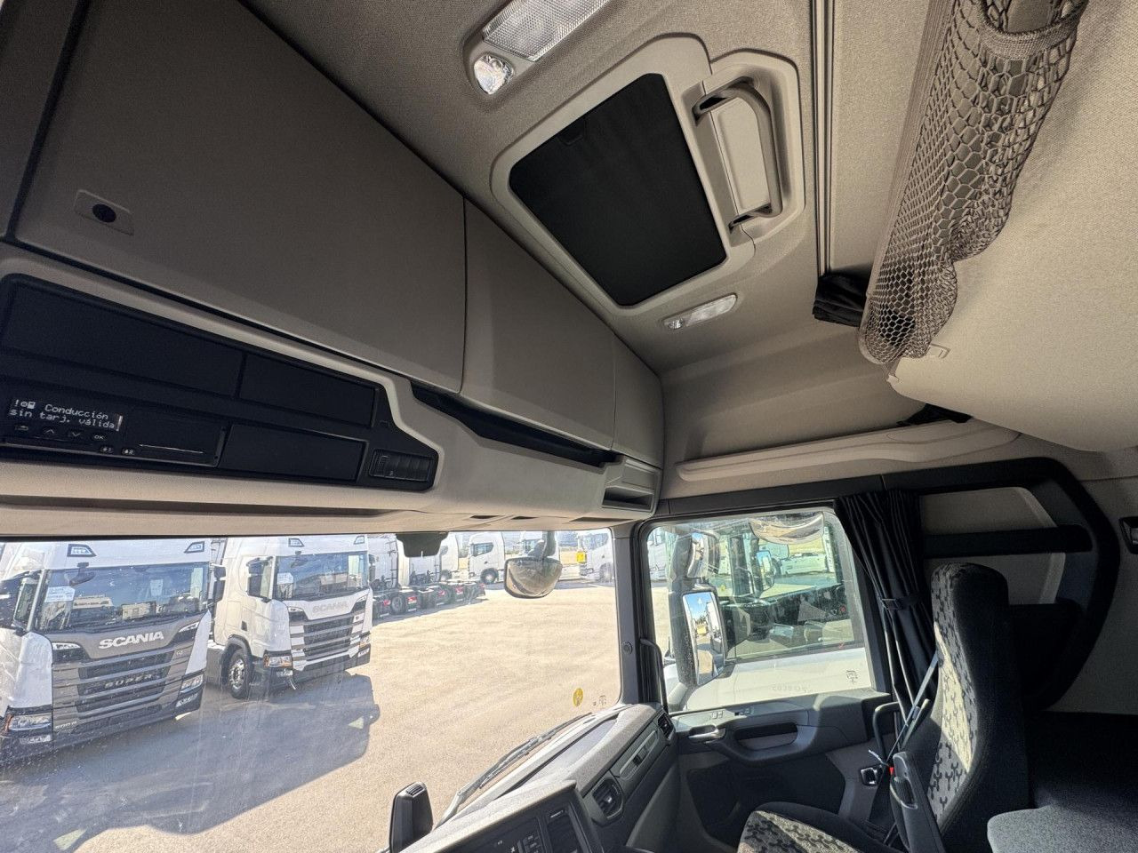 Cabeza tractora Scania R 460: foto 15