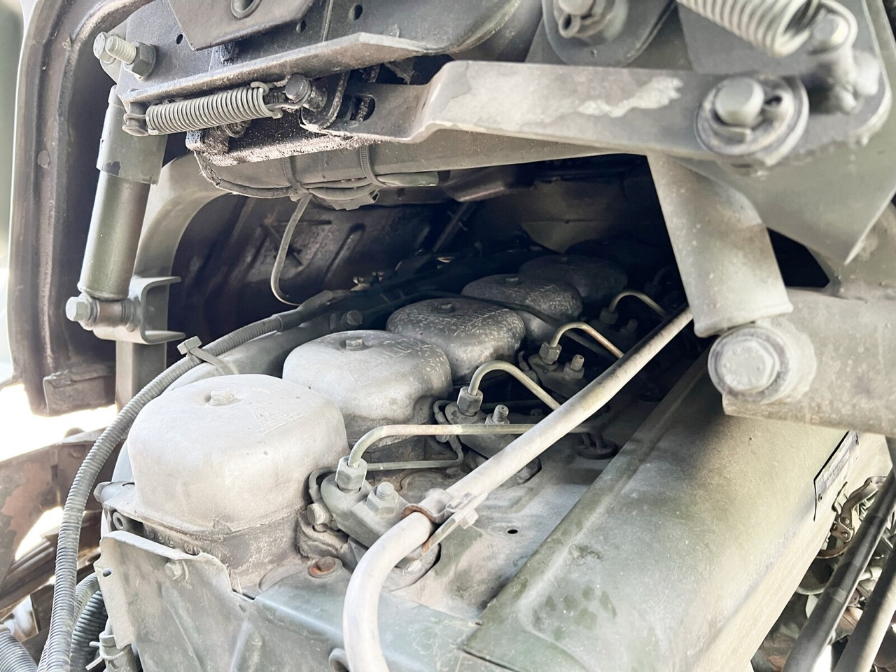 110-17 AW 4x4 110-17 AW 4x4, Ex-, Küche - Camión lona: foto 3 110-17 AW 4x4 110-17 AW 4x4, Ex-, Küche - Camión lona: foto 3