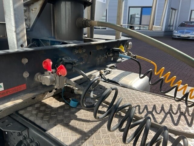 Carnehl CHKS34/HS CHKS34/HS, Stahlmulde ca. 29m³, HARDOX, Liftachse, Schütte - Semirremolque volquete: foto 2 Carnehl CHKS34/HS CHKS34/HS, Stahlmulde ca. 29m³, HARDOX, Liftachse, Schütte - Semirremolque volquete: foto 2