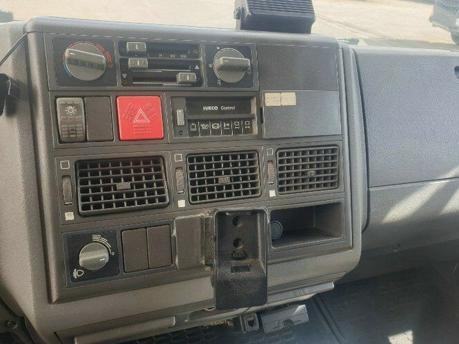 Euro Cargo ML 75E14 4x2 Euro Cargo ML 75E14 4x2 Getränkewagen, 6-Zylinder-Motor - Camión caja cerrada: foto 3 Euro Cargo ML 75E14 4x2 Euro Cargo ML 75E14 4x2 Getränkewagen, 6-Zylinder-Motor - Camión caja cerrada: foto 3