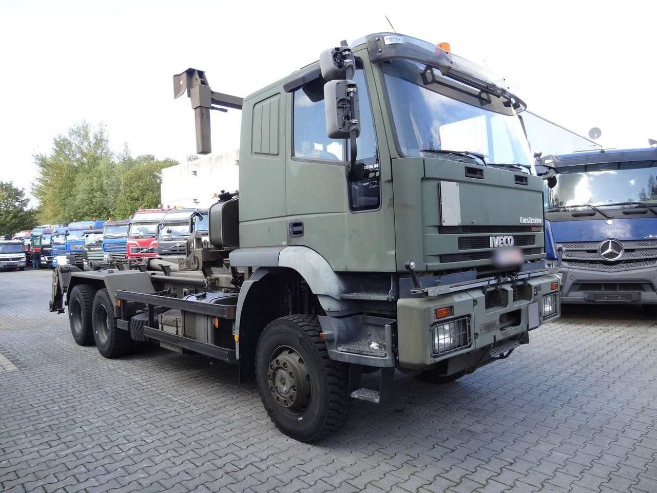 EuroTrakker 260E44W 6X6 EuroTrakker 260E44W 6X6, Retarder, ADR - Camión multibasculante: foto 2 EuroTrakker 260E44W 6X6 EuroTrakker 260E44W 6X6, Retarder, ADR - Camión multibasculante: foto 2