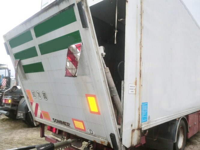 Camión caja cerrada Iveco EuroTech 190E40 4x2 Euro Tech 190E40, Möbelkoffer, 49 cbm: foto 6 Camión caja cerrada Iveco EuroTech 190E40 4x2 Euro Tech 190E40, Möbelkoffer, 49 cbm: foto 6