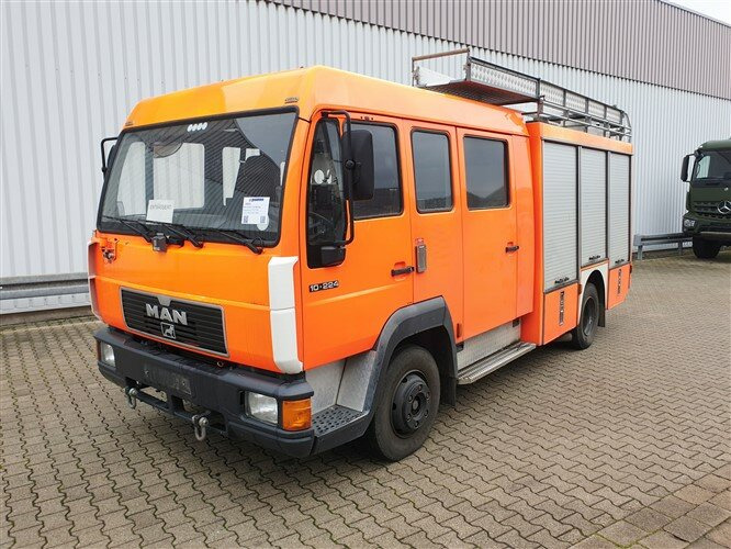 MAN 10.224 LC 4x2 BB, TLF 16/12 10.224 LC 4x2 BB Doka, TLF 16/12, 6-Zylinder Motor - Camión de bomberos: foto 1 MAN 10.224 LC 4x2 BB, TLF 16/12 10.224 LC 4x2 BB Doka, TLF 16/12, 6-Zylinder Motor - Camión de bomberos: foto 1