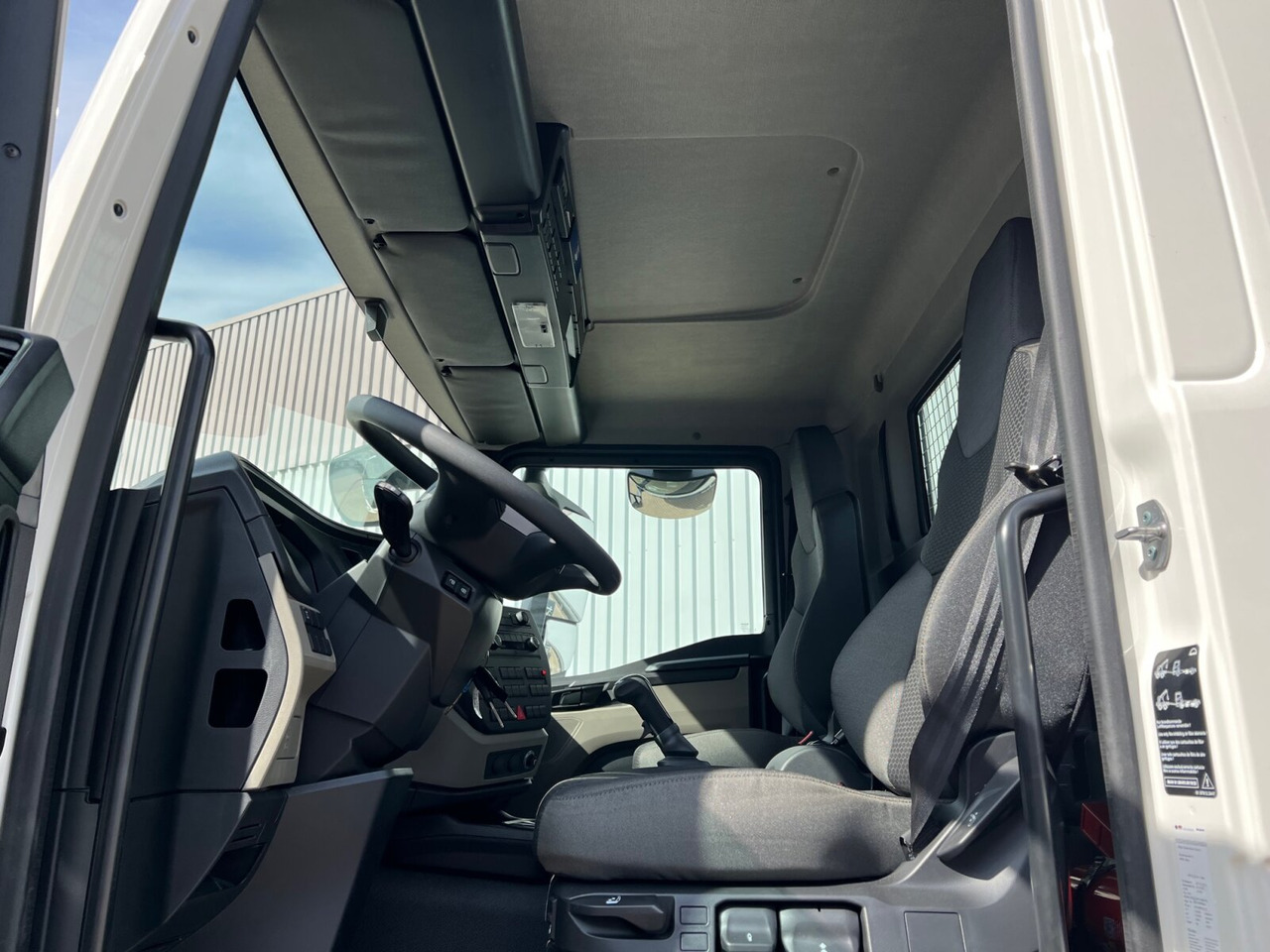 MAN TGM 18.250/340 4x2 BL CH TGM 18.250/340 4x2 BL CH, Funk, 2x VORHANDEN - Camión multibasculante: foto 4 MAN TGM 18.250/340 4x2 BL CH TGM 18.250/340 4x2 BL CH, Funk, 2x VORHANDEN - Camión multibasculante: foto 4