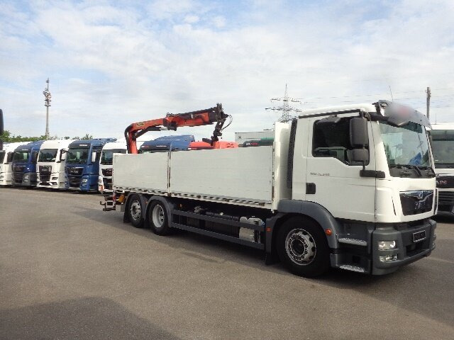 MAN TGM 26.340 6x2-4 LL TGM 26.340 6x2-4 LL,Lenk-Liftachse, Heckkran, Palfinger PK 11.001, faltbar, - Camión grúa, Camión caja abierta: foto 1 MAN TGM 26.340 6x2-4 LL TGM 26.340 6x2-4 LL,Lenk-Liftachse, Heckkran, Palfinger PK 11.001, faltbar, - Camión grúa, Camión caja abierta: foto 1
