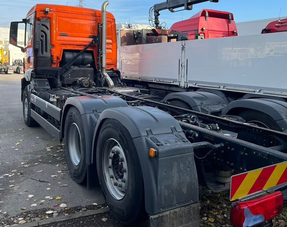 MAN TGS 26.470 6x2-4 BL CH TGS 26.470 6x2-4 BL CH, Lenk-/Liftachse, NMV - Camión chasis: foto 4 MAN TGS 26.470 6x2-4 BL CH TGS 26.470 6x2-4 BL CH, Lenk-/Liftachse, NMV - Camión chasis: foto 4