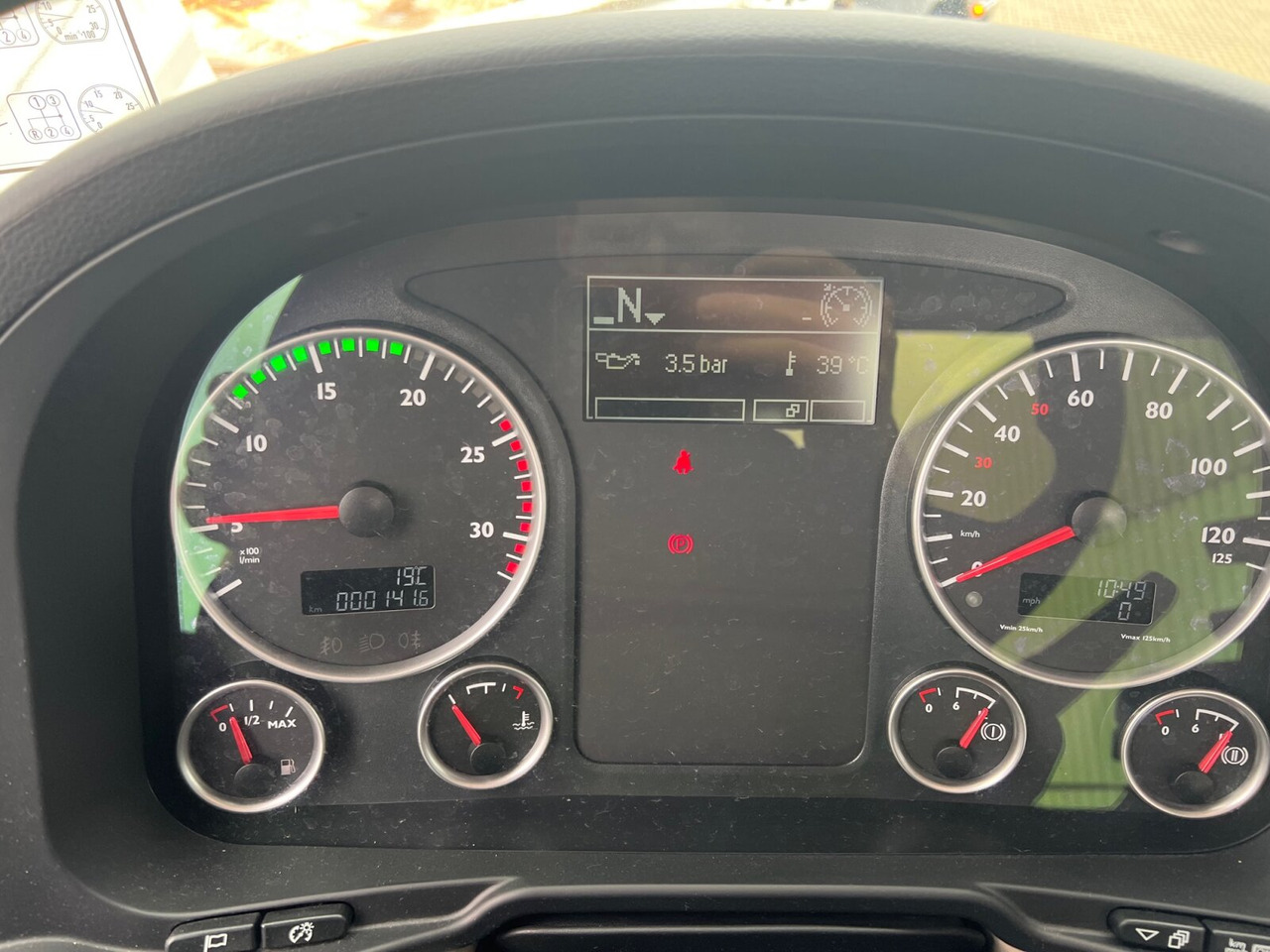 MAN TGS 33.360/440 6x4 BB TGS 33.360/440 6x4 BB, Häckslerkabine, NMV Nebenantrieb - Camión chasis: foto 4 MAN TGS 33.360/440 6x4 BB TGS 33.360/440 6x4 BB, Häckslerkabine, NMV Nebenantrieb - Camión chasis: foto 4