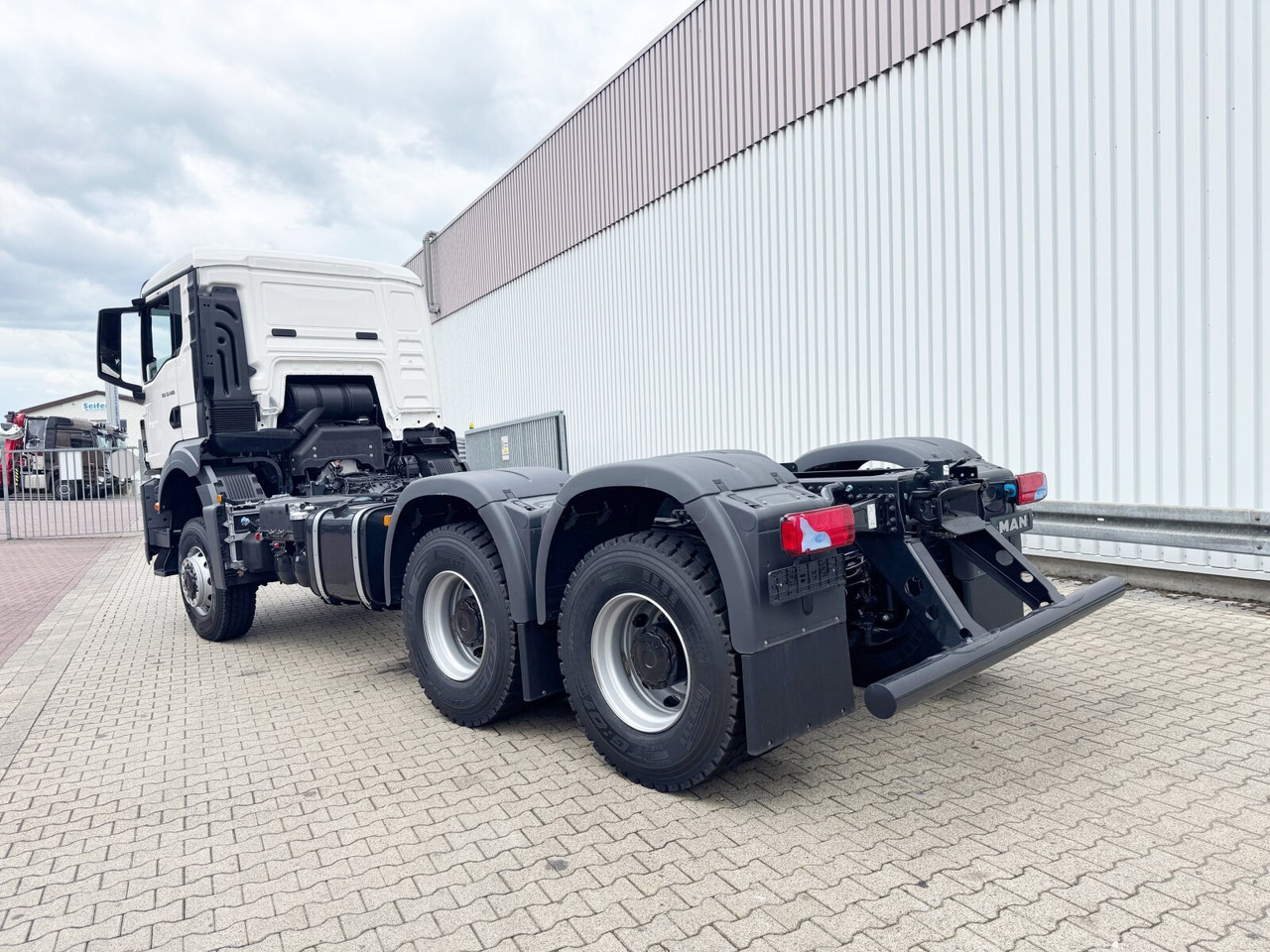 Leasing de MAN TGS 33.480 6x6 BB CH TGS 33.480 6x6 BB CH, Hohe Bauart, Nebenantrieb MAN TGS 33.480 6x6 BB CH TGS 33.480 6x6 BB CH, Hohe Bauart, Nebenantrieb: foto 12