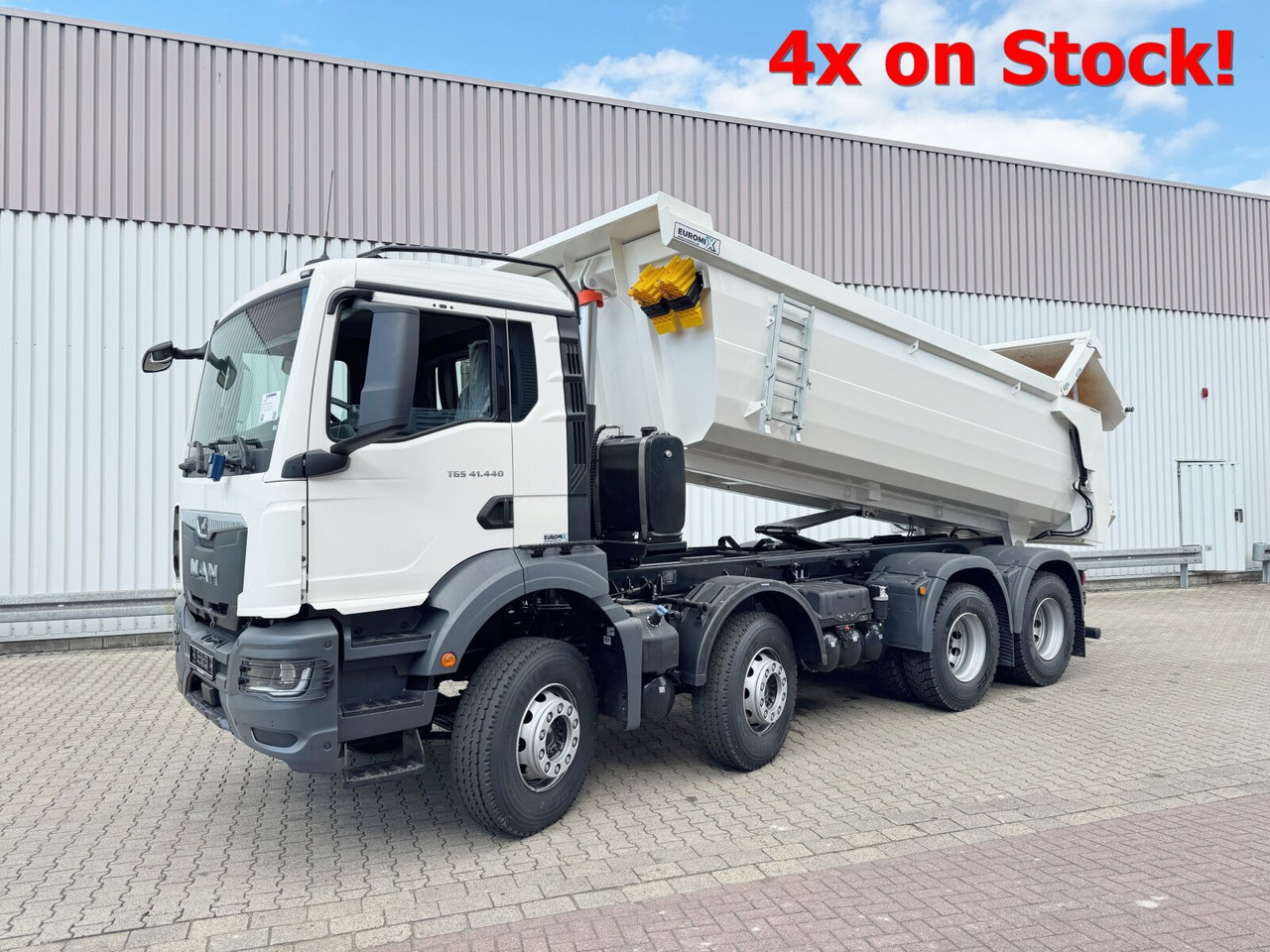 MAN TGS 41.440/480 8x4 BB TGS 41.440/480 8x4 BB, Mulde ca. 16m³ mit hydraulischer Heckklappe, mehrfach VORHANDEN - Camión chasis: foto 1 MAN TGS 41.440/480 8x4 BB TGS 41.440/480 8x4 BB, Mulde ca. 16m³ mit hydraulischer Heckklappe, mehrfach VORHANDEN - Camión chasis: foto 1