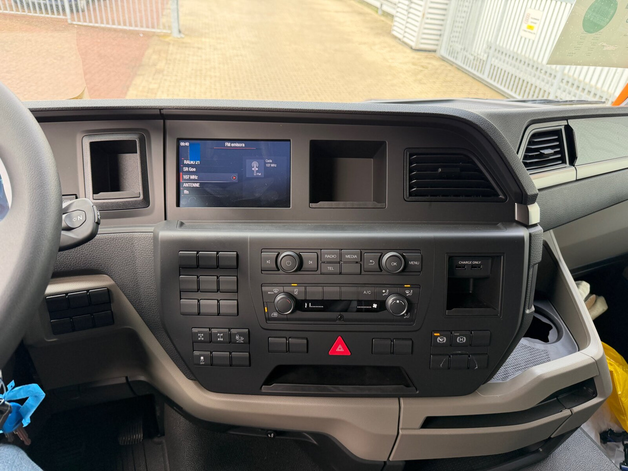 MAN TGS 41.440 8x4 BB CH TGS 41.440 8x4 BB CH, Retarder, MEHRFACH VORHANDEN! - Camión chasis: foto 5 MAN TGS 41.440 8x4 BB CH TGS 41.440 8x4 BB CH, Retarder, MEHRFACH VORHANDEN! - Camión chasis: foto 5