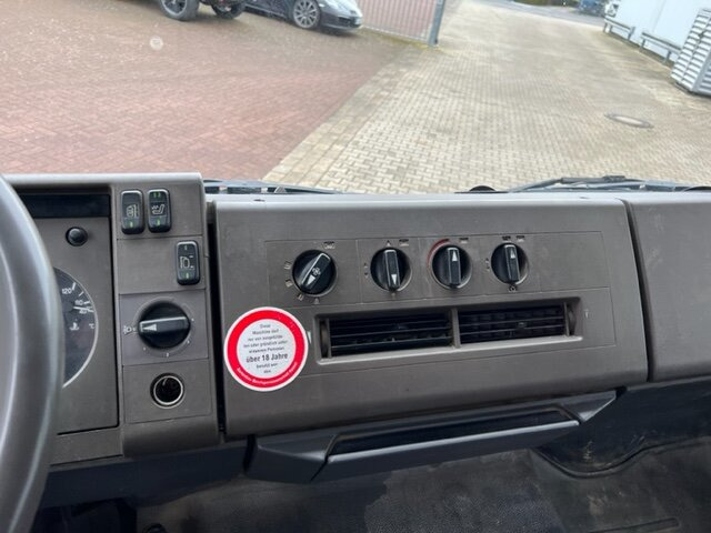Mercedes-Benz 811 K 4x2 811 K 4x2 - Camión volquete: foto 5 Mercedes-Benz 811 K 4x2 811 K 4x2 - Camión volquete: foto 5