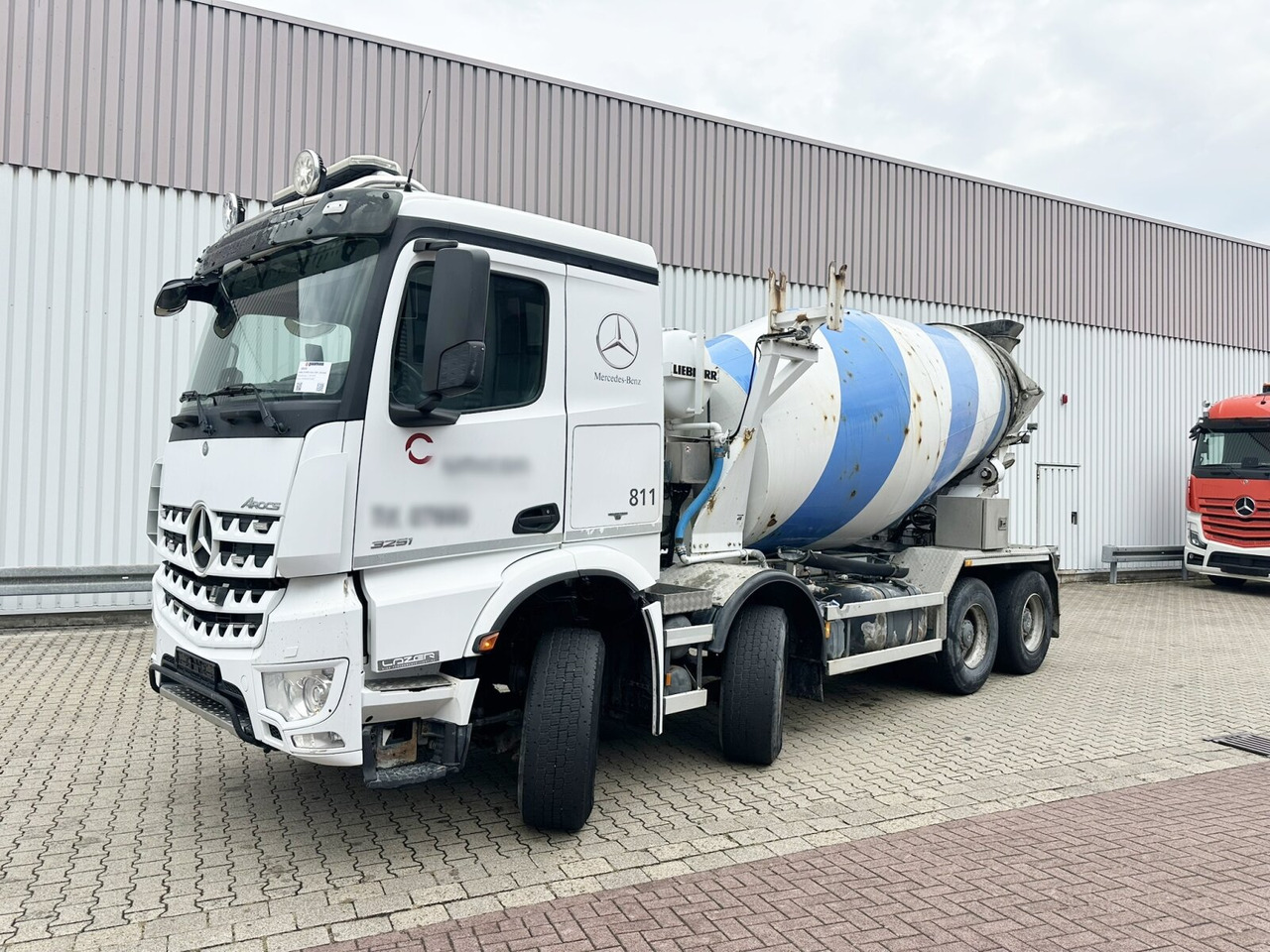 Mercedes-Benz Arocs 3251 LB 8x4/4 Arocs 3251 LB 8x4/4, Betonmischer Liebherr ca. 9m³ - Camión hormigonera: foto 1 Mercedes-Benz Arocs 3251 LB 8x4/4 Arocs 3251 LB 8x4/4, Betonmischer Liebherr ca. 9m³ - Camión hormigonera: foto 1