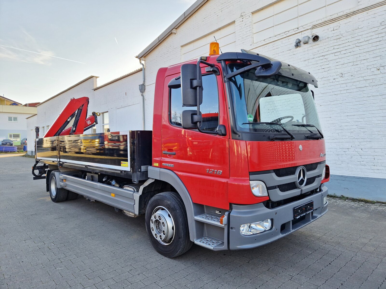 Foto del interior 1: Camión grúa, Camión caja abierta Mercedes-Benz Atego 1218 L 4x2 1218 L 4x2, Fassi Kran F 95A21 5.9m-1.545 kg,