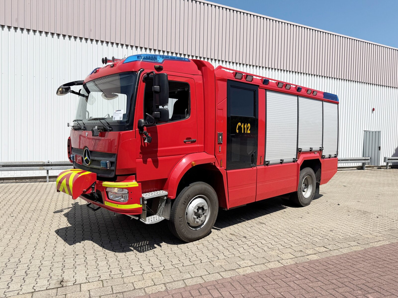 Mercedes-Benz Atego 1530 AF 4x4 Atego 1530 AF 4x4, Rosenbauer TLF, Retarder - Camión de bomberos: foto 1 Mercedes-Benz Atego 1530 AF 4x4 Atego 1530 AF 4x4, Rosenbauer TLF, Retarder - Camión de bomberos: foto 1