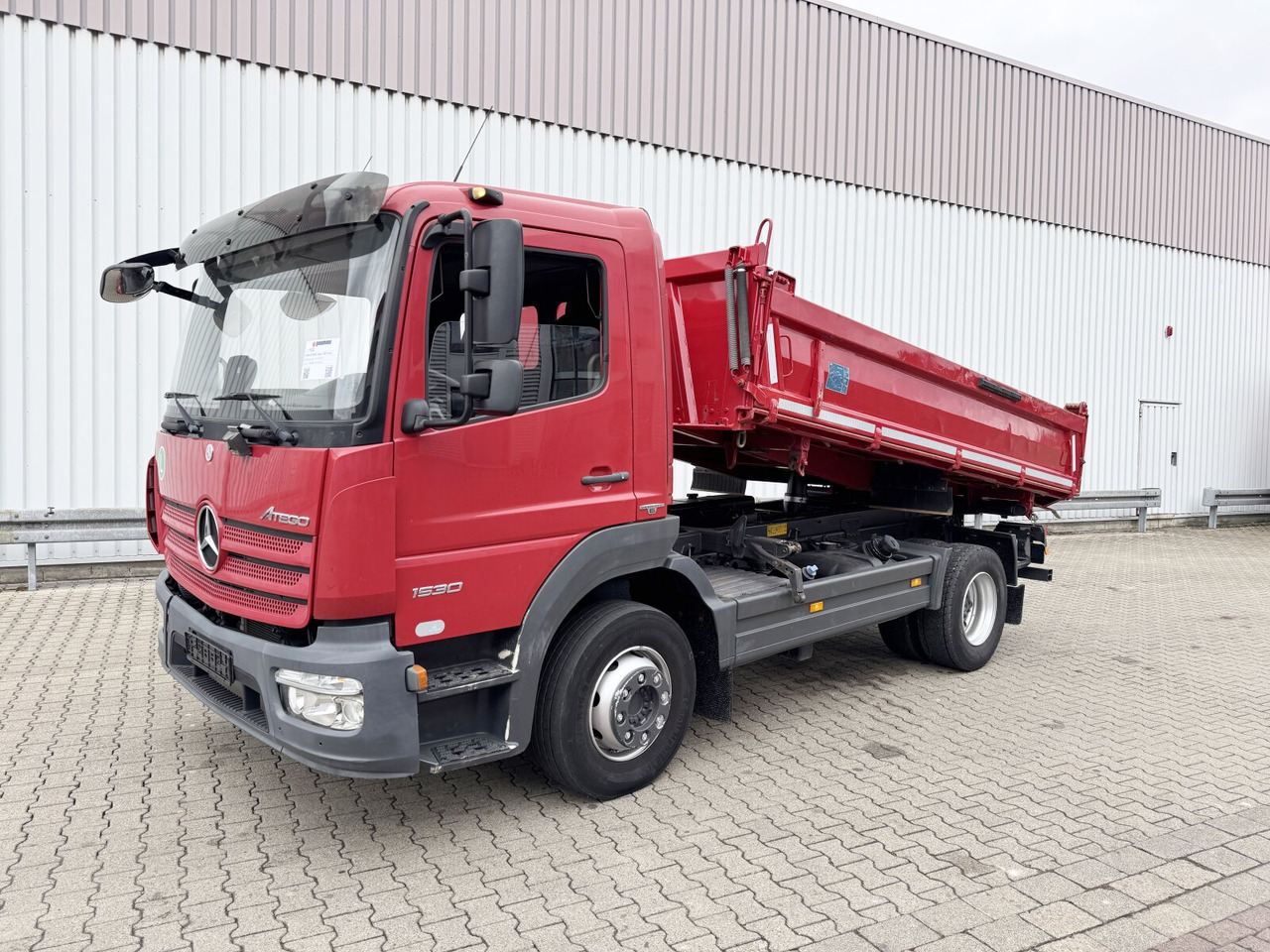 Mercedes-Benz Atego 1530 K 4x2 Atego 1530 K 4x2, 2x AHK - Camión volquete: foto 1 Mercedes-Benz Atego 1530 K 4x2 Atego 1530 K 4x2, 2x AHK - Camión volquete: foto 1
