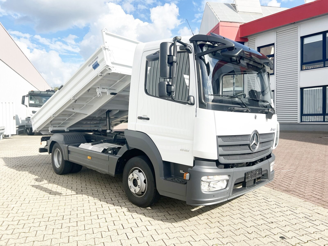 Camión volquete Mercedes-Benz Atego 818/23 K 4x2 Atego 818/23 K 4x2, 2x AHK, Meiller-Kipper, mehrfach Vorhanden!: foto 6 Camión volquete Mercedes-Benz Atego 818/23 K 4x2 Atego 818/23 K 4x2, 2x AHK, Meiller-Kipper, mehrfach Vorhanden!: foto 6