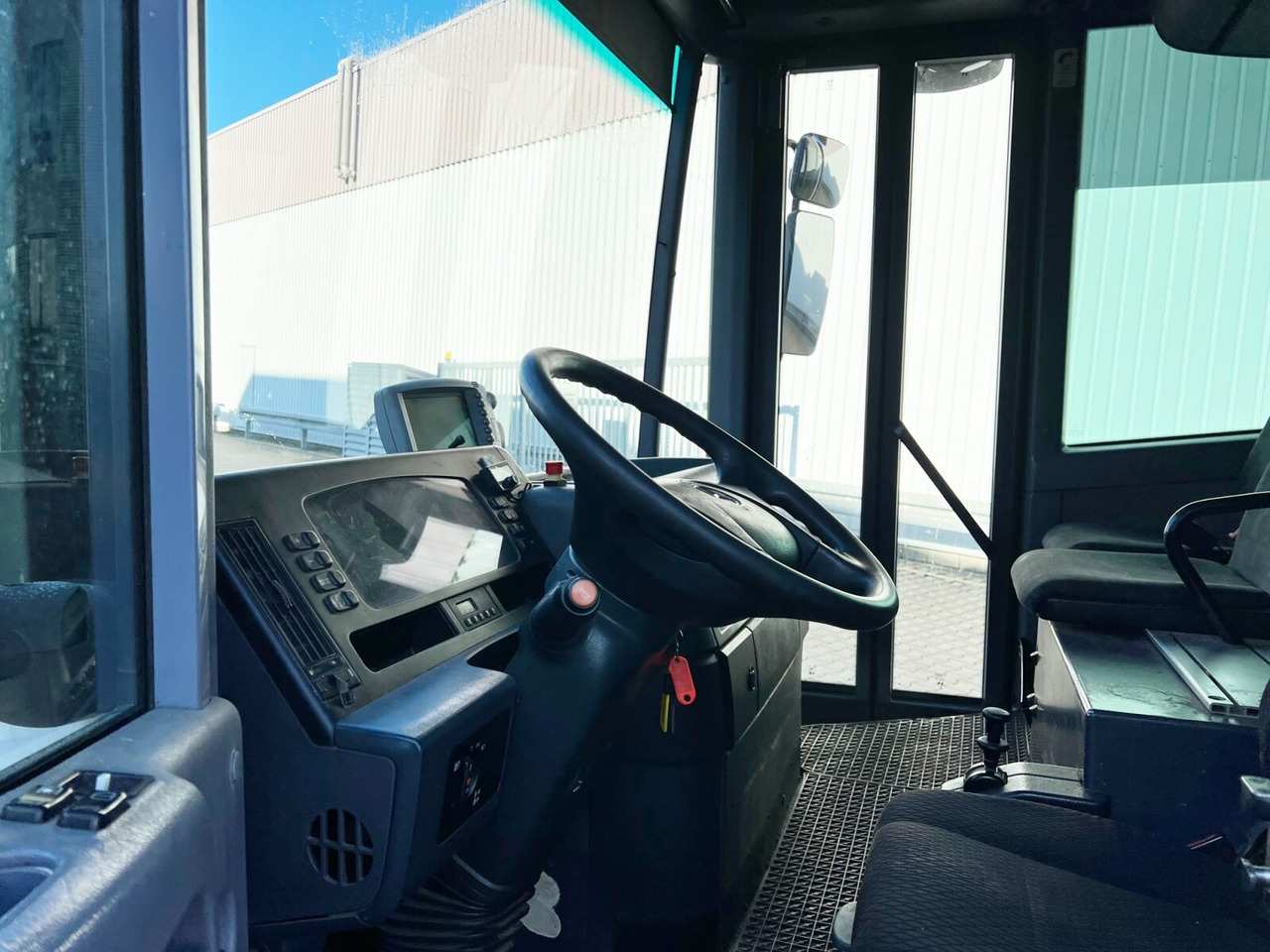 Mercedes-Benz Econic 2629 LL 6x2/4 NLA Econic 2629 LL 6x2/4 NLA, EEV, Lenkachse, FAUN Rotopress 520 L, Zöller-Schüttung - Camión de basura: foto 4 Mercedes-Benz Econic 2629 LL 6x2/4 NLA Econic 2629 LL 6x2/4 NLA, EEV, Lenkachse, FAUN Rotopress 520 L, Zöller-Schüttung - Camión de basura: foto 4