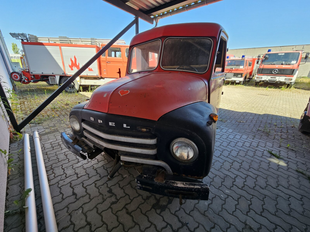 Opel Blitz LF8, Blitz, Oldtimer Feuerwehr, Restaurationsobjekt, Teilespender - Camión de bomberos: foto 1 Opel Blitz LF8, Blitz, Oldtimer Feuerwehr, Restaurationsobjekt, Teilespender - Camión de bomberos: foto 1