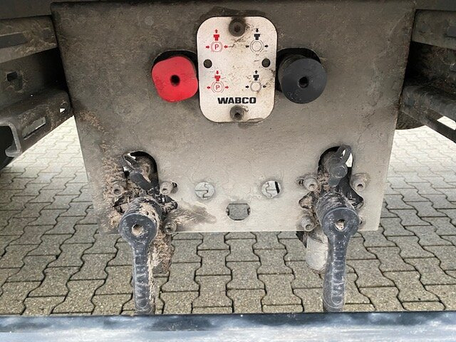 Orten PRASQ 18 Getränkeanhänger PRASQ 18 Getränkeanhänger, Stapleraufnahme, 12x VORHANDEN! - Remolque caja cerrada: foto 5 Orten PRASQ 18 Getränkeanhänger PRASQ 18 Getränkeanhänger, Stapleraufnahme, 12x VORHANDEN! - Remolque caja cerrada: foto 5