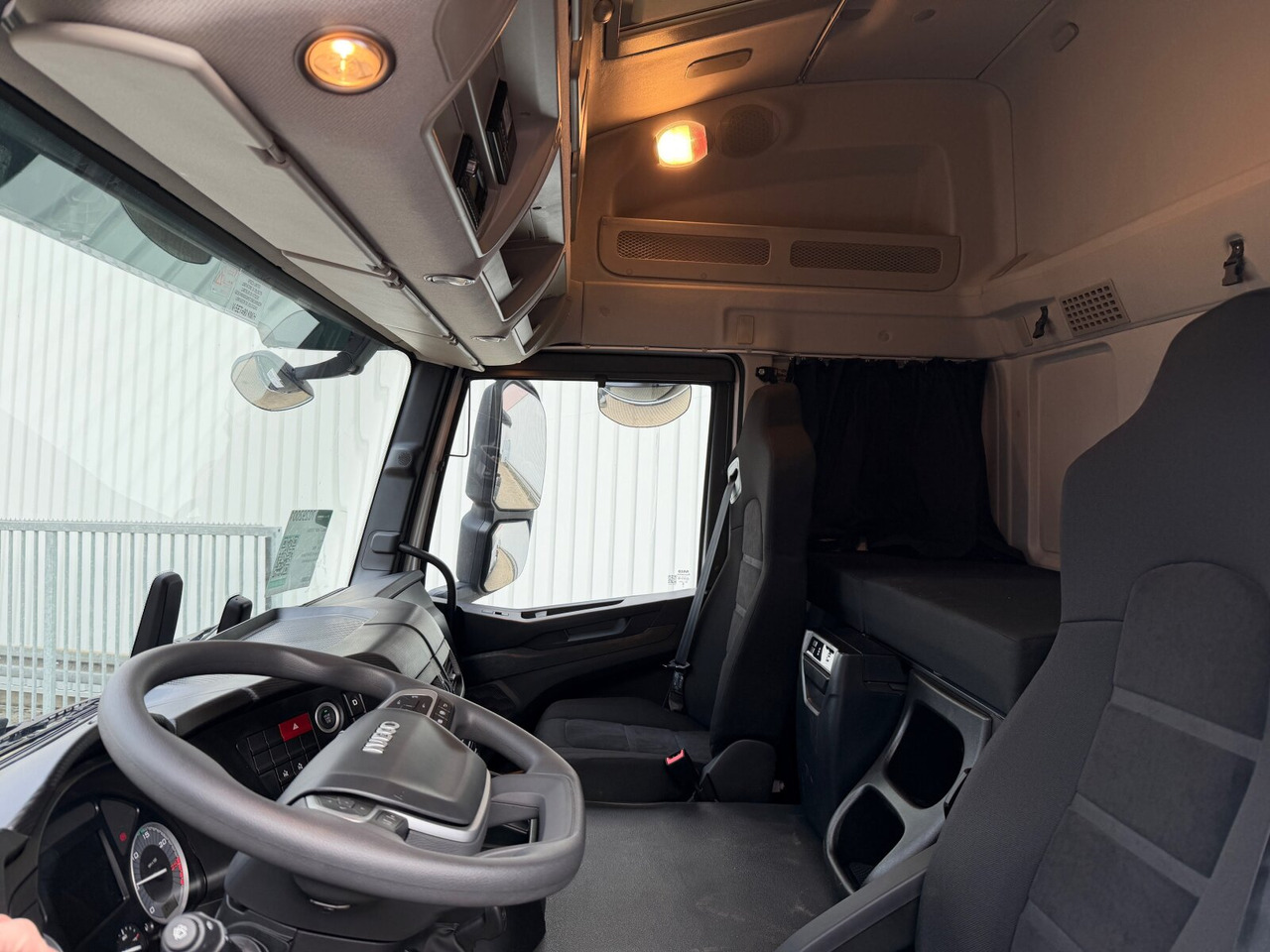 T-Way AT410T51/58 8x4 T-Way AT410T51/58 8x4, Retarder, Nebenantrieb, 4x VORHANDEN! - Camión chasis: foto 2 T-Way AT410T51/58 8x4 T-Way AT410T51/58 8x4, Retarder, Nebenantrieb, 4x VORHANDEN! - Camión chasis: foto 2