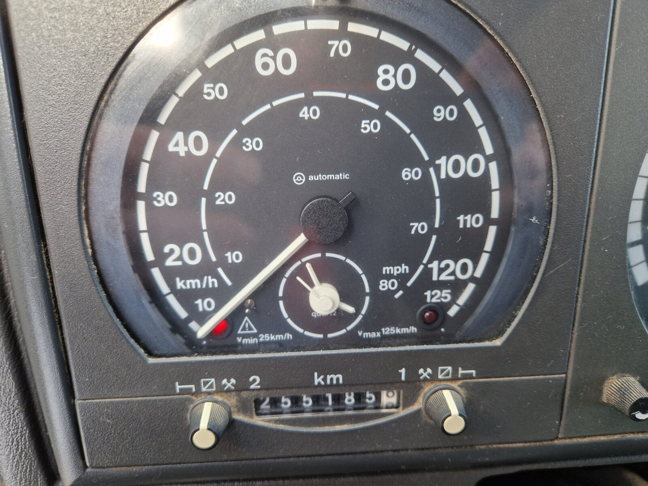 Trakker 190E350 4x4 Trakker 190E350 4x4, Meiller-Kipper, Winterdienstausstattung - Camión volquete: foto 2 Trakker 190E350 4x4 Trakker 190E350 4x4, Meiller-Kipper, Winterdienstausstattung - Camión volquete: foto 2