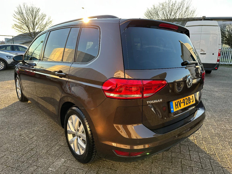 Volkswagen Touran 1.2 TSI COMFORTLINE + APK / TUV + 4 WINTER TYRES WITH RIMS + NAVI + MARGE - Coche: foto 3 Volkswagen Touran 1.2 TSI COMFORTLINE + APK / TUV + 4 WINTER TYRES WITH RIMS + NAVI + MARGE - Coche: foto 3