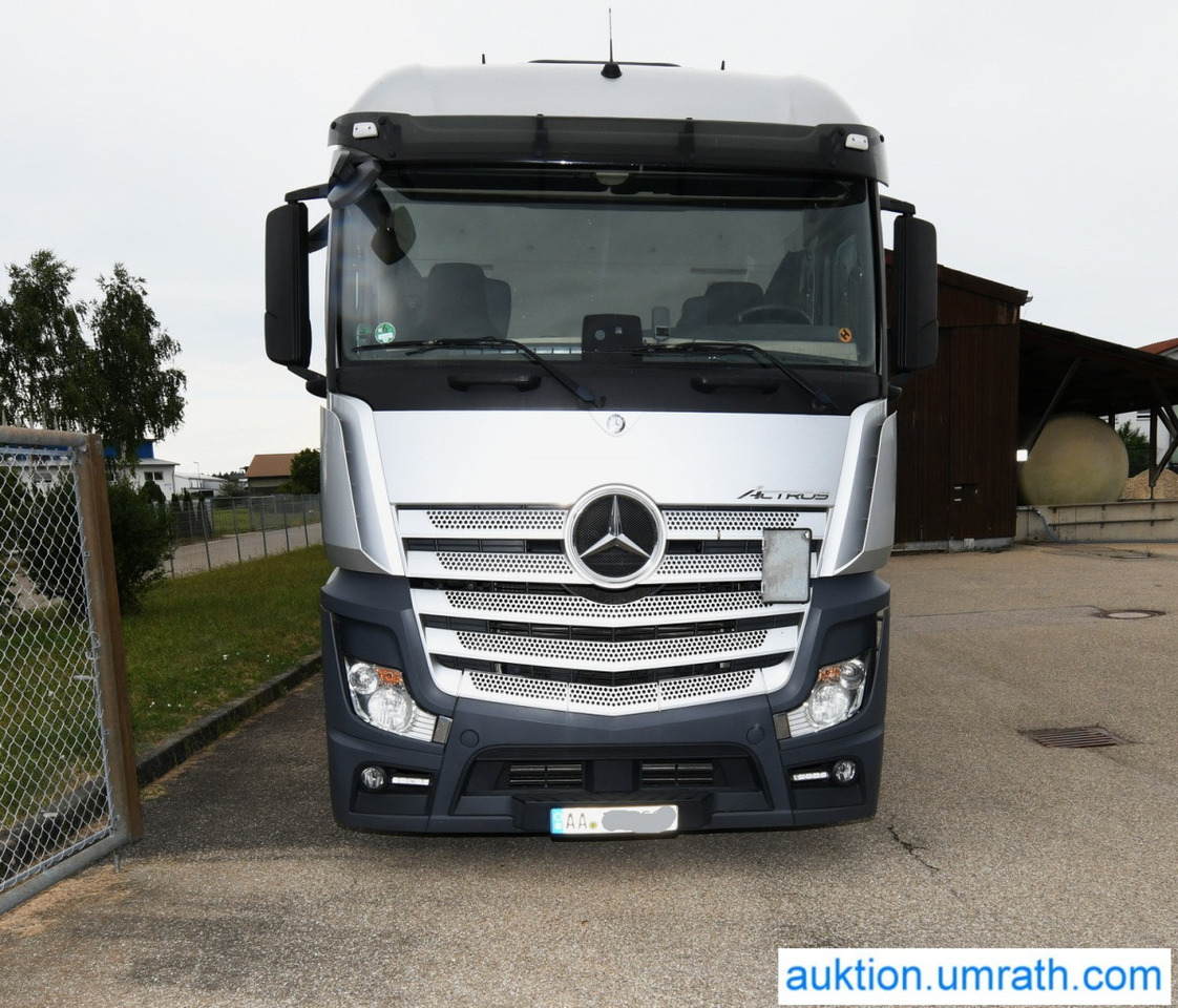 Mercedes Benz Actros DB 1842 LS Sattelzugmaschine EURO 6 StreamSpace LowLiner Klimaautomatik Automatikgetriebe Navi - Cabeza tractora: foto 2 Mercedes Benz Actros DB 1842 LS Sattelzugmaschine EURO 6 StreamSpace LowLiner Klimaautomatik Automatikgetriebe Navi - Cabeza tractora: foto 2