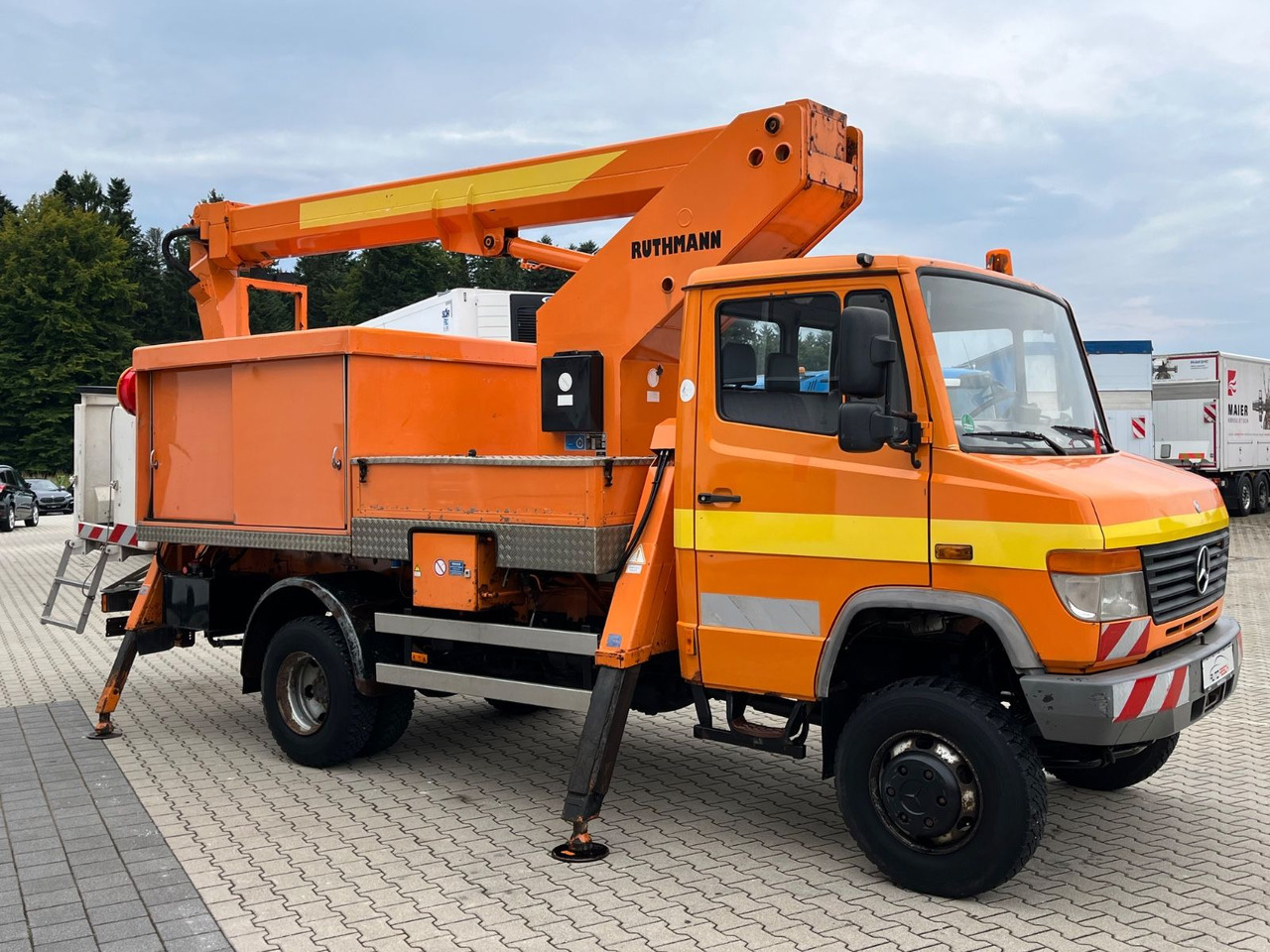 Mercedes-Benz Vario 814 DA 4x4 Ruthmann T 170 - Camión con plataforma elevadora: foto 4 Mercedes-Benz Vario 814 DA 4x4 Ruthmann T 170 - Camión con plataforma elevadora: foto 4